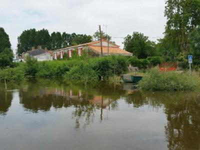 Bedloire Bed & Breakfast Drain Exterior photo